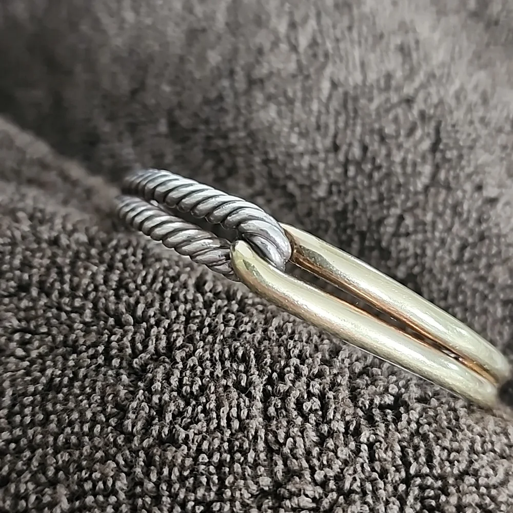 David Yurman bangle bracelet. - Picture 9 of 10